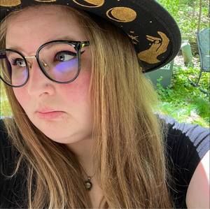 Meet your Posher, Christena